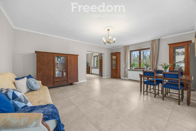 Przestronny dom wolnostojący 225m² w Magdalence