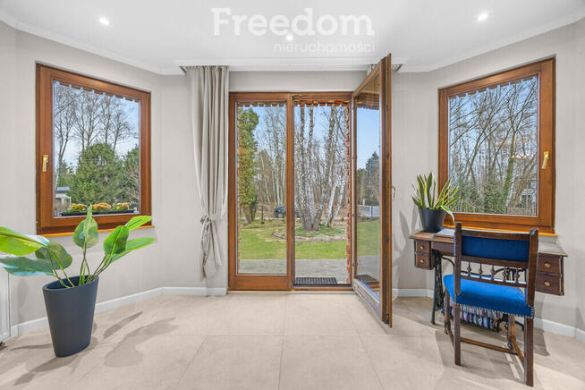 Przestronny dom wolnostojący 225m² w Magdalence