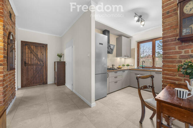 Przestronny dom wolnostojący 225m² w Magdalence