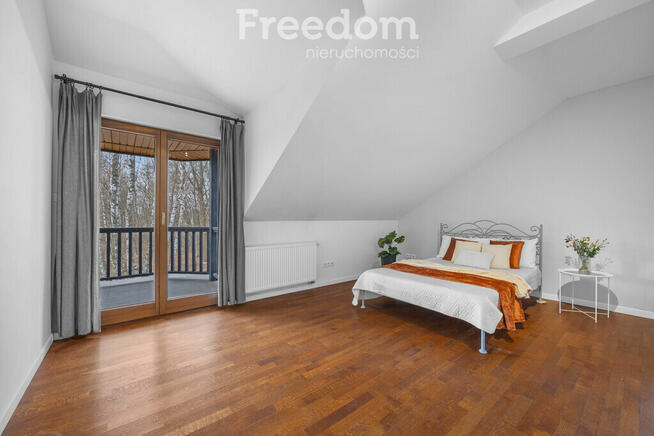 Przestronny dom wolnostojący 225m² w Magdalence