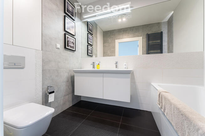 Dwupoziomowe | w cenie m.postojowe i komórka