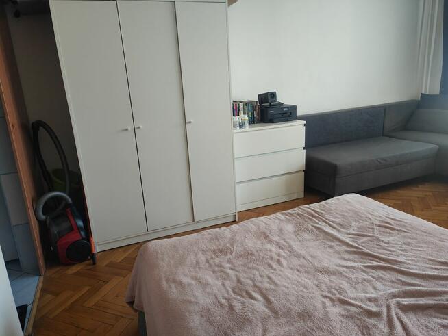 Mieszkanie, kawalerka - 2500 zł całość