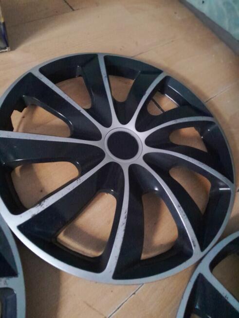 Kołpaki Samochodowe Uniwersalne Komplet 4 Sztuki 16 Czarno-