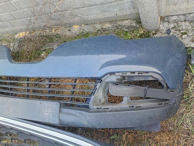 Zderzak przedni Renault Captur 13r-.
