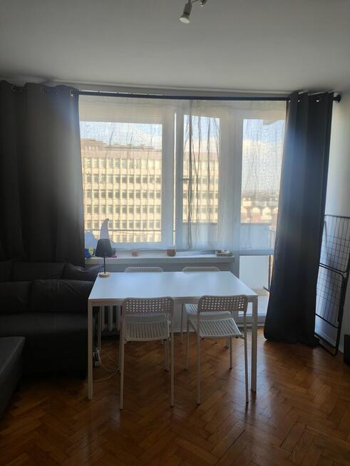 Mieszkanie, kawalerka - 2500 zł całość