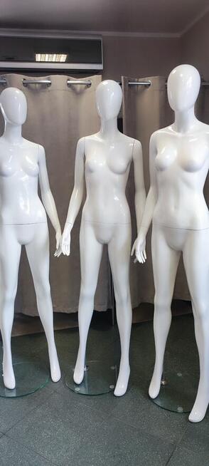 Wyposażenie używane butik odzieżowy