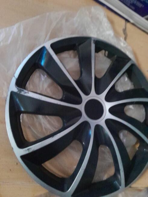 Kołpaki Samochodowe Uniwersalne Komplet 4 Sztuki 16 Czarno-