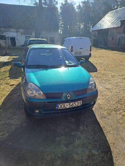Sprzedam reno clio.2004r.260tys.przebieg.