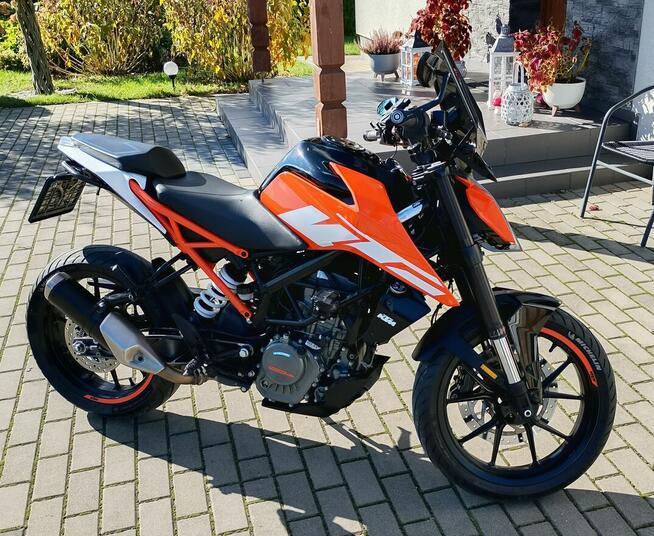 KTM Duke 125