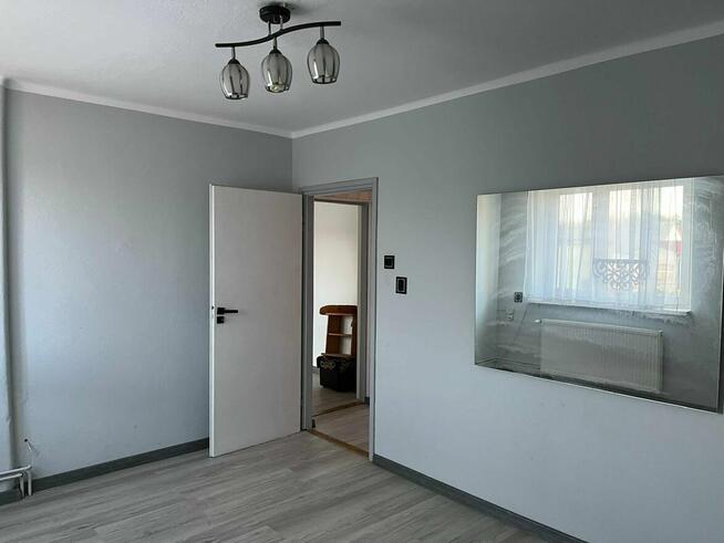 Dom wolnostojący w centrum Pogwizdowa.