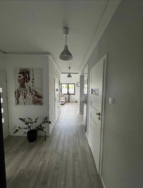 Dom jednorodzinny funkcjonalny wolnostojący nowoczesny 120m2