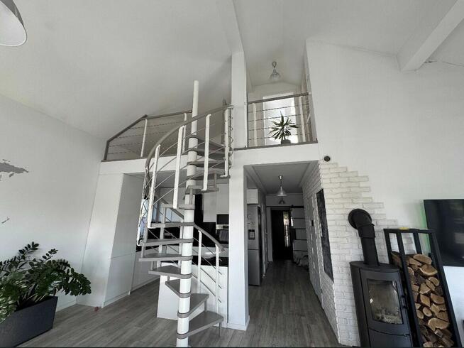 Dom jednorodzinny funkcjonalny wolnostojący nowoczesny 120m2