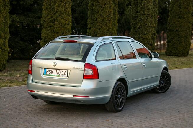 Škoda Octavia 122KM Nawigacja Ksenon Tempomat CarPlay Klimatronik Parktronik