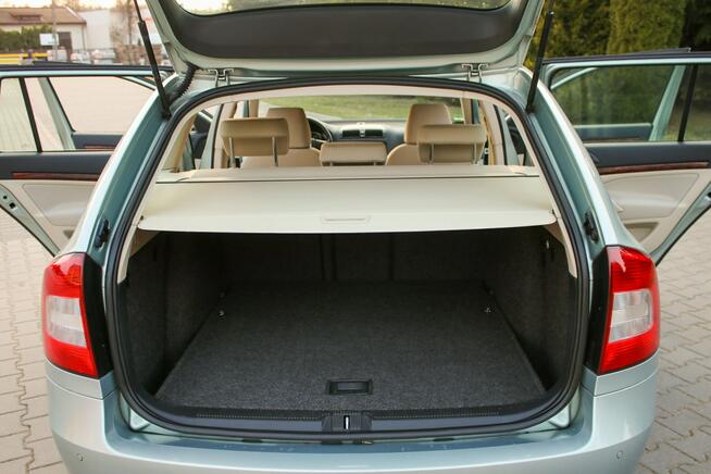 Škoda Octavia 122KM Nawigacja Ksenon Tempomat CarPlay Klimatronik Parktronik