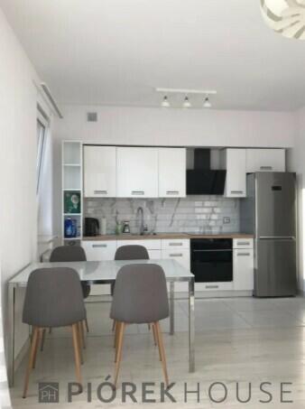 Dwupoziomowe mieszkanie w Markach