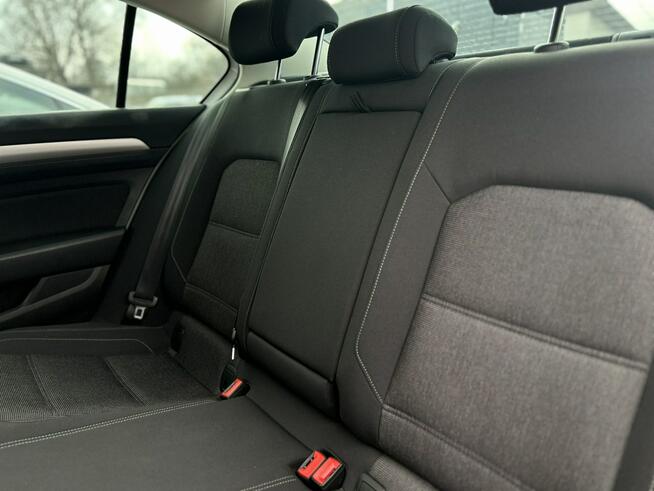 Volkswagen Passat Salon Polska Poleasingowy I właściciel Serwis ASO VAT 23% Bezwypadkowy