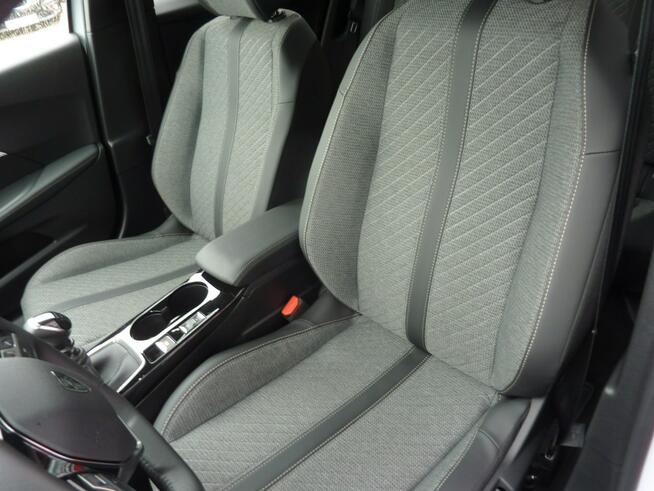 Peugeot 2008 LIFT*Benzyna 130Ps*Navi*Asystenty*Full Led*2xPDC*Niski Przebieg