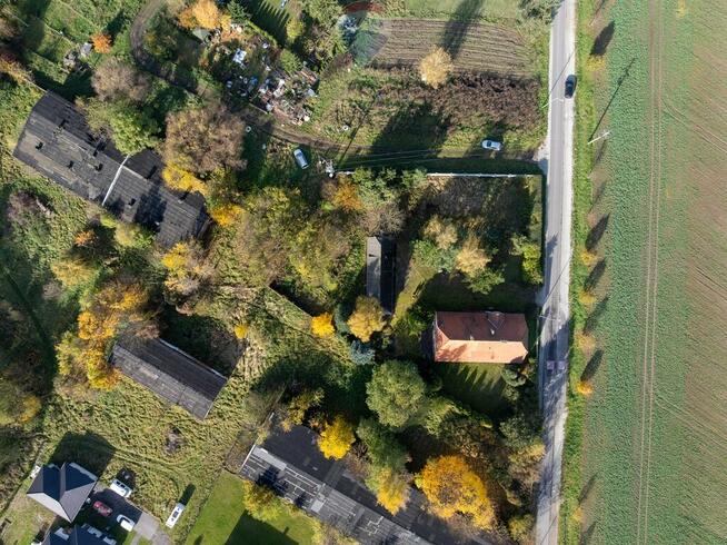 Działka zabudowana starą szkołą|jez.Niepruszewskie