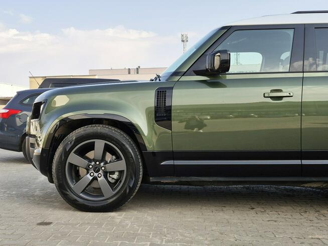 Range Rover Defender 3.0D I6 250KM AWD Auto X-Dynamic HSE 110 / DEMO