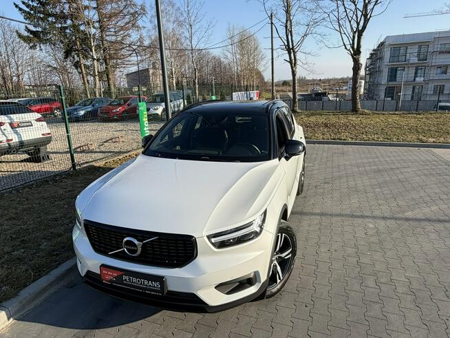 Volvo XC 40 2.0 / 190KM R-DESING AUTOMAT AWD 4x4 ! Asystent Pasa Ruchu EL.Hak