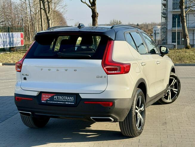 Volvo XC 40 2.0 / 190KM R-DESING AUTOMAT AWD 4x4 ! Asystent Pasa Ruchu EL.Hak