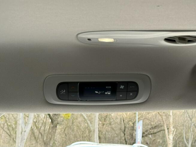 Chrysler Pacifica 3.6 V6 298 KM / HYBRYDA PLUG-IN / Przebieg 900 KM!