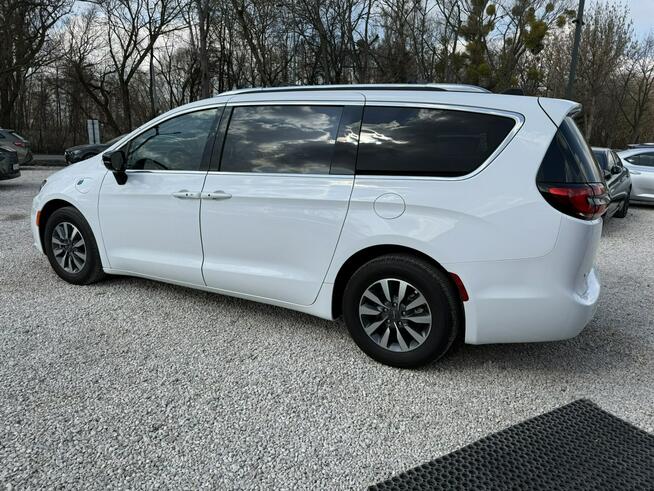 Chrysler Pacifica 3.6 V6 298 KM / HYBRYDA PLUG-IN / Przebieg 900 KM!
