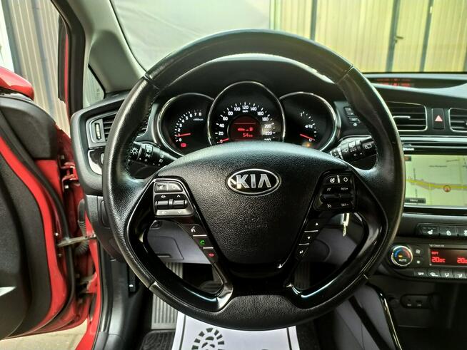 Kia Cee'd 1.6 Gdi Xenon Navi Kamera PDC Grzane Fotele i Kierownica Zarejestr.