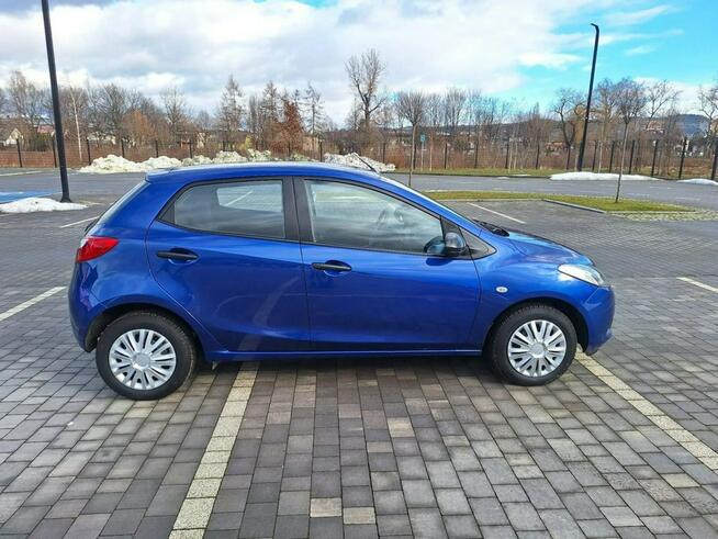 Mazda 2 rok 2009, 1.3 benzyza bardzo zadbana