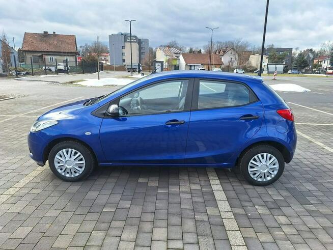 Mazda 2 rok 2009, 1.3 benzyza bardzo zadbana