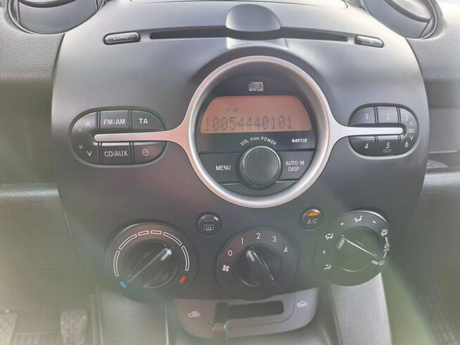 Mazda 2 rok 2009, 1.3 benzyza bardzo zadbana