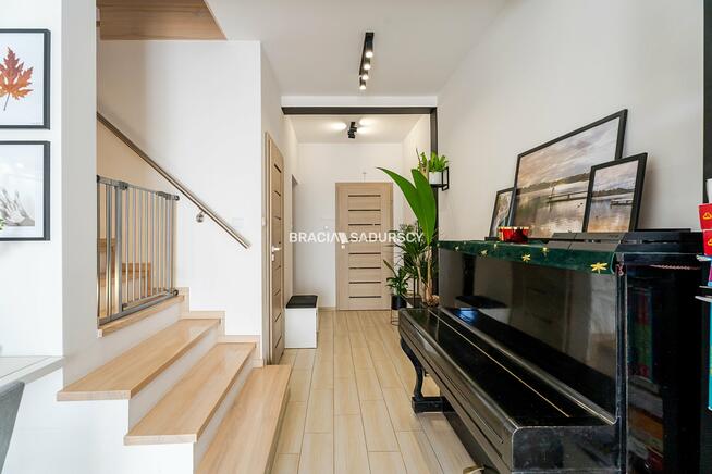 Dom Krzysztoforzyce gm. Kocmyrzów-Luborzyca, Rozrywkowa