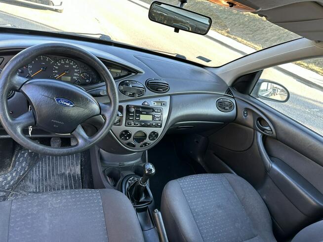 Ford Focus Salon RP,Ghia,hak, mocna benzyna 1,6,klimatronik,nowe świece i kable