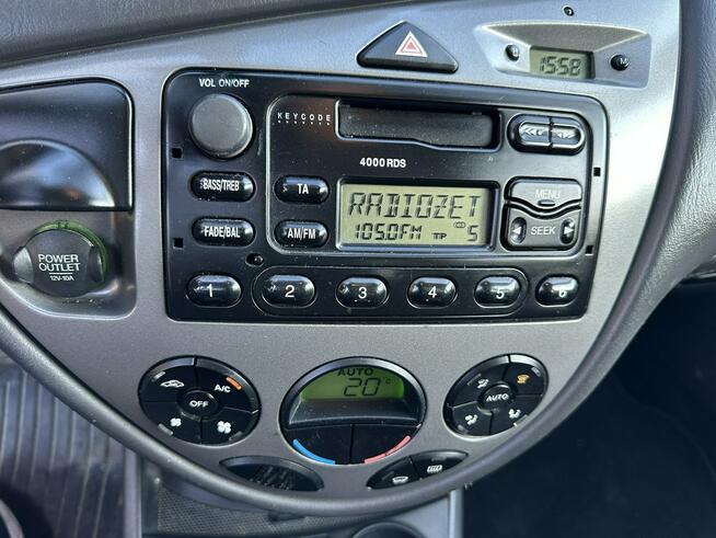Ford Focus Salon RP,Ghia,hak, mocna benzyna 1,6,klimatronik,nowe świece i kable