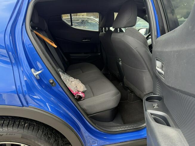 Toyota C-HR 1,8 selection full LED hybryda