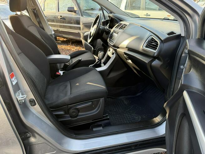 Suzuki S-Cross 1,6i automat 120KM LED navi 4x4