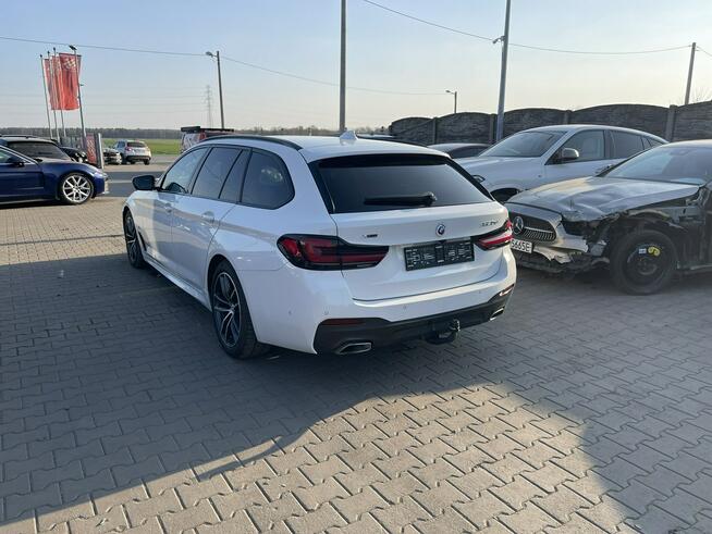 BMW 520 Mpakiet XDrive mHEV Skóra Kamera Pamięć Panorama HAK 190KM