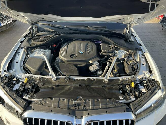 BMW 520 Mpakiet XDrive mHEV Skóra Kamera Pamięć Panorama HAK 190KM