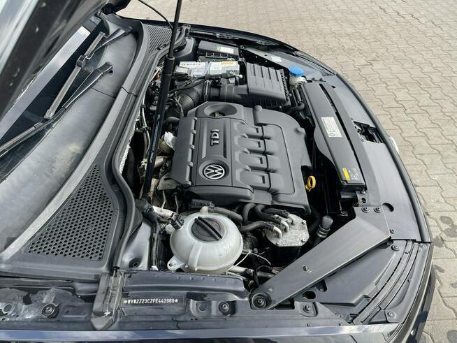 Volkswagen Passat Variant Highline Automat Podgrzewanie Skóra MOMO 150KM