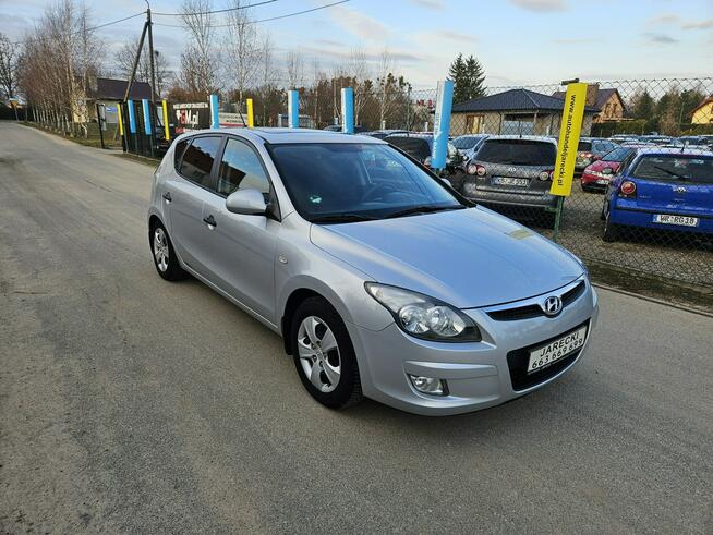 Hyundai i30 Opłacony Zdrowy Zadbany z Klimatyzacją 2 Kmpl Kół po Serwisie 1 WŁ