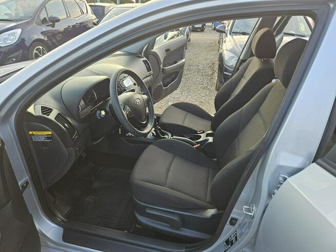Hyundai i30 Opłacony Zdrowy Zadbany z Klimatyzacją 2 Kmpl Kół po Serwisie 1 WŁ