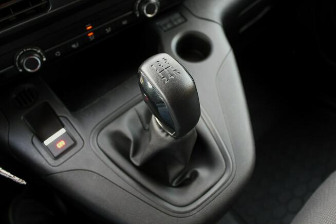 Citroen Berlingo Długi 3-osobowy FV23% Navi Kamera Parktronic Tempomat