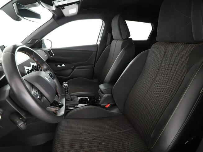 DS Automobiles DS 3 Crossback klima auto navi grzane fotele półskóra czujniki parkowania