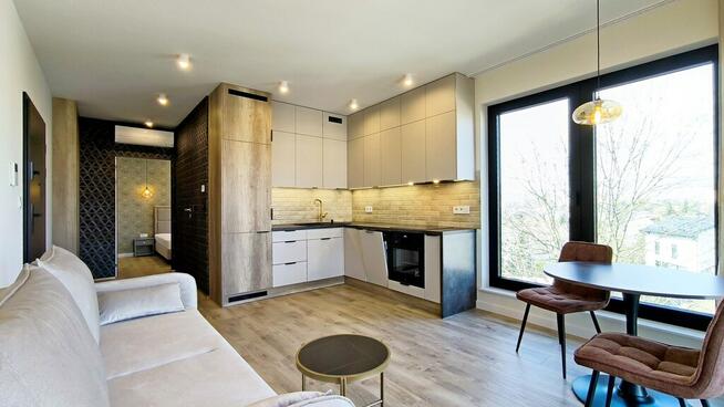 2 pokoje z AC + taras i garaż- Mogilska 130