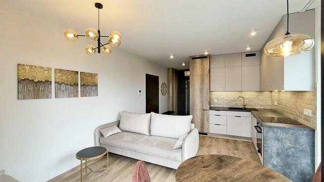 2 pokoje z AC + taras i garaż- Mogilska 130