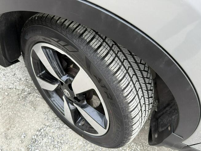 Nissan Qashqai Nowy Rozrząd . Nowe Opony . Panorama dach . Niski przebieg.