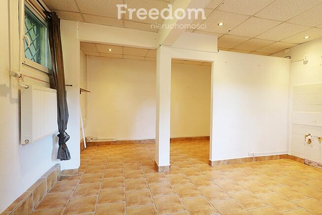 * Bezpłatny Parking * Niezależne wejście *