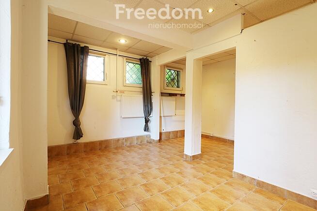 * Bezpłatny Parking * Niezależne wejście *