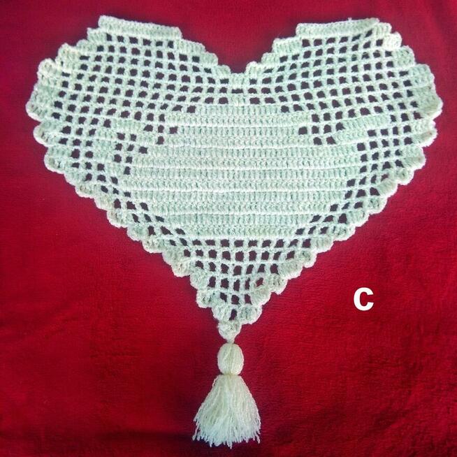 Szydełkowe zawieszki/ozdoby Duże Serduszka 25 za sztukę