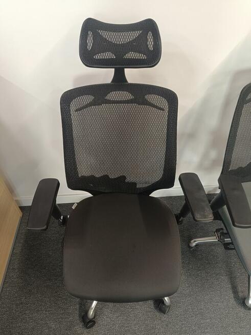 Oddam za darmo dwa fotele biurowe (stan zły)